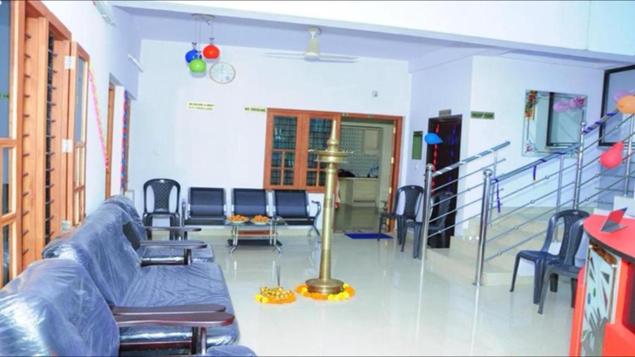 Adhithya Apartments Ґуруваюр Екстер'єр фото