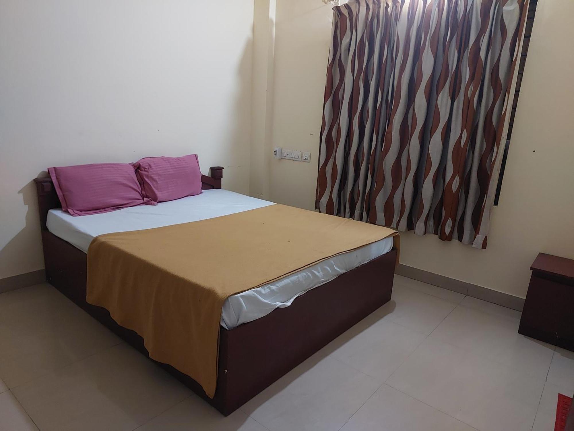 Adhithya Apartments Ґуруваюр Екстер'єр фото